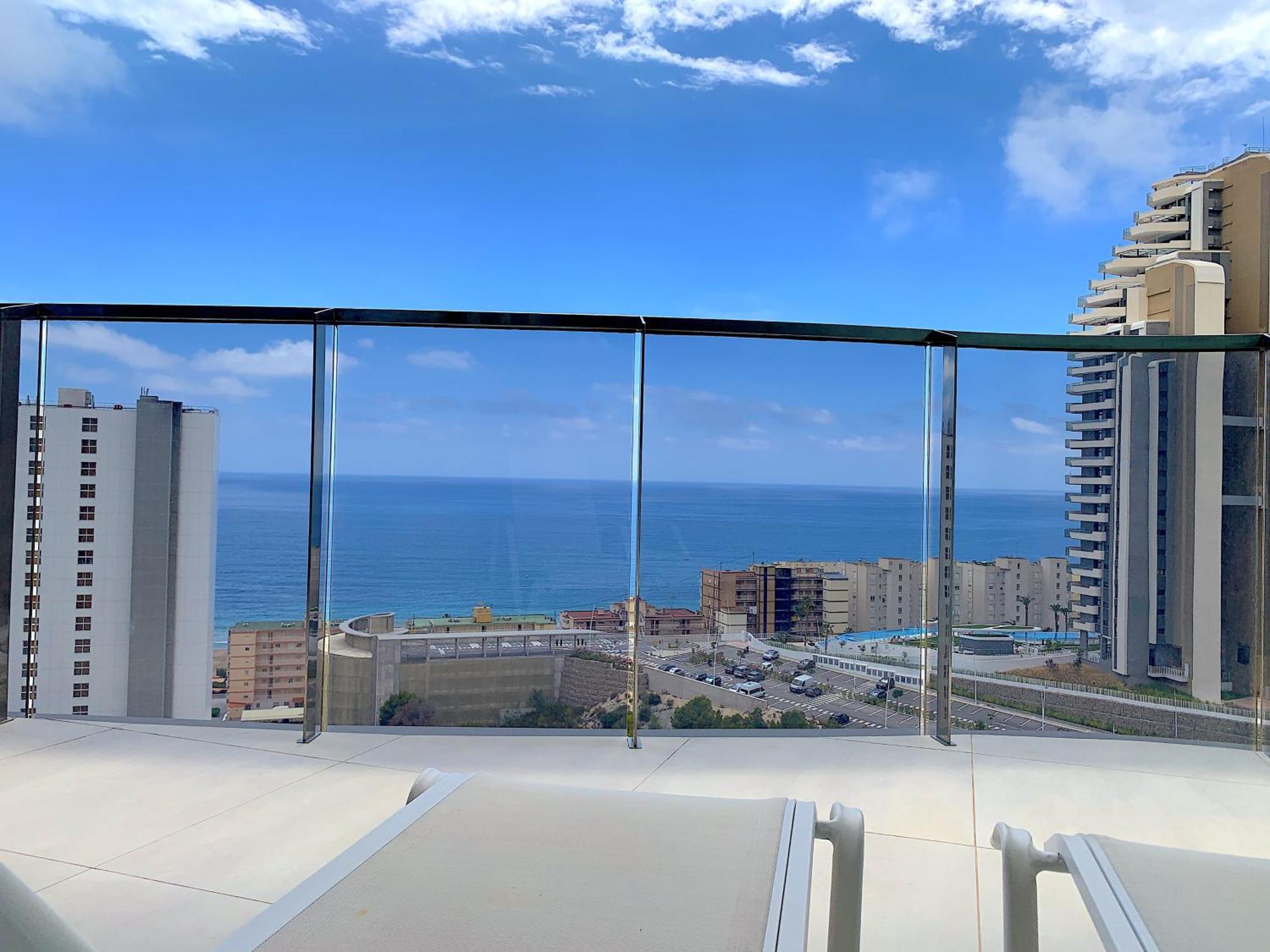 Lujoso Apartament Con Impresionantes Vistas Al Mar Benidorm Exterior photo